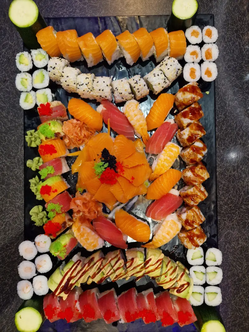 Asiatische Speisen vom Buffet